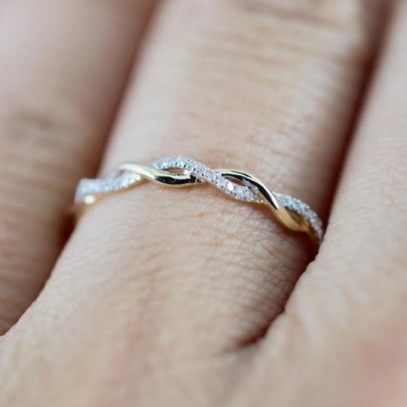 NEW 18K Rose Gold Diamond Twisted Ring - Picture 2 of 5